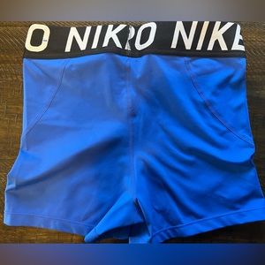 Nike pro 3” women’s shorts
